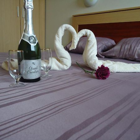 Tanagra Hotel Wilno Zewnętrze zdjęcie