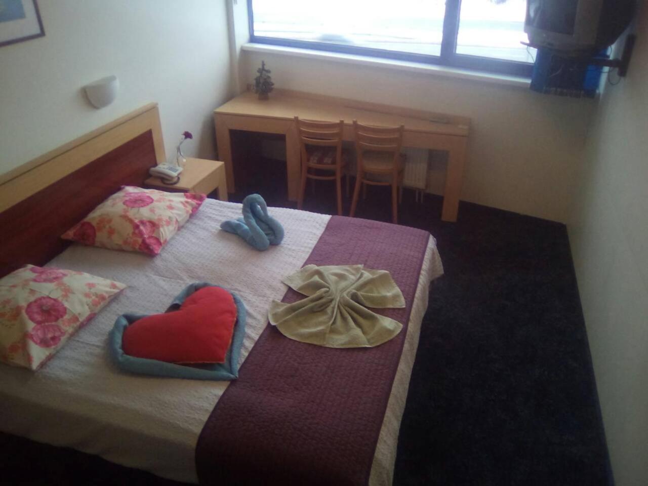 Tanagra Hotel Wilno Zewnętrze zdjęcie